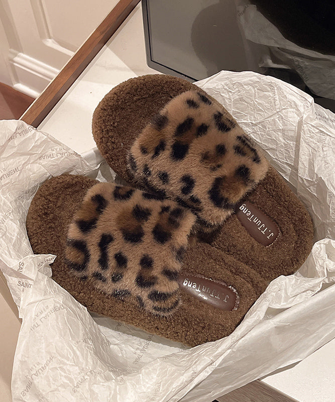 Graceful Orthopedic Slippers for Modern Look