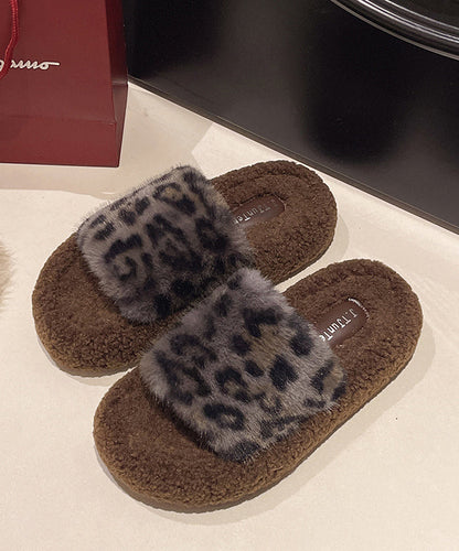 Graceful Orthopedic Slippers for Modern Look