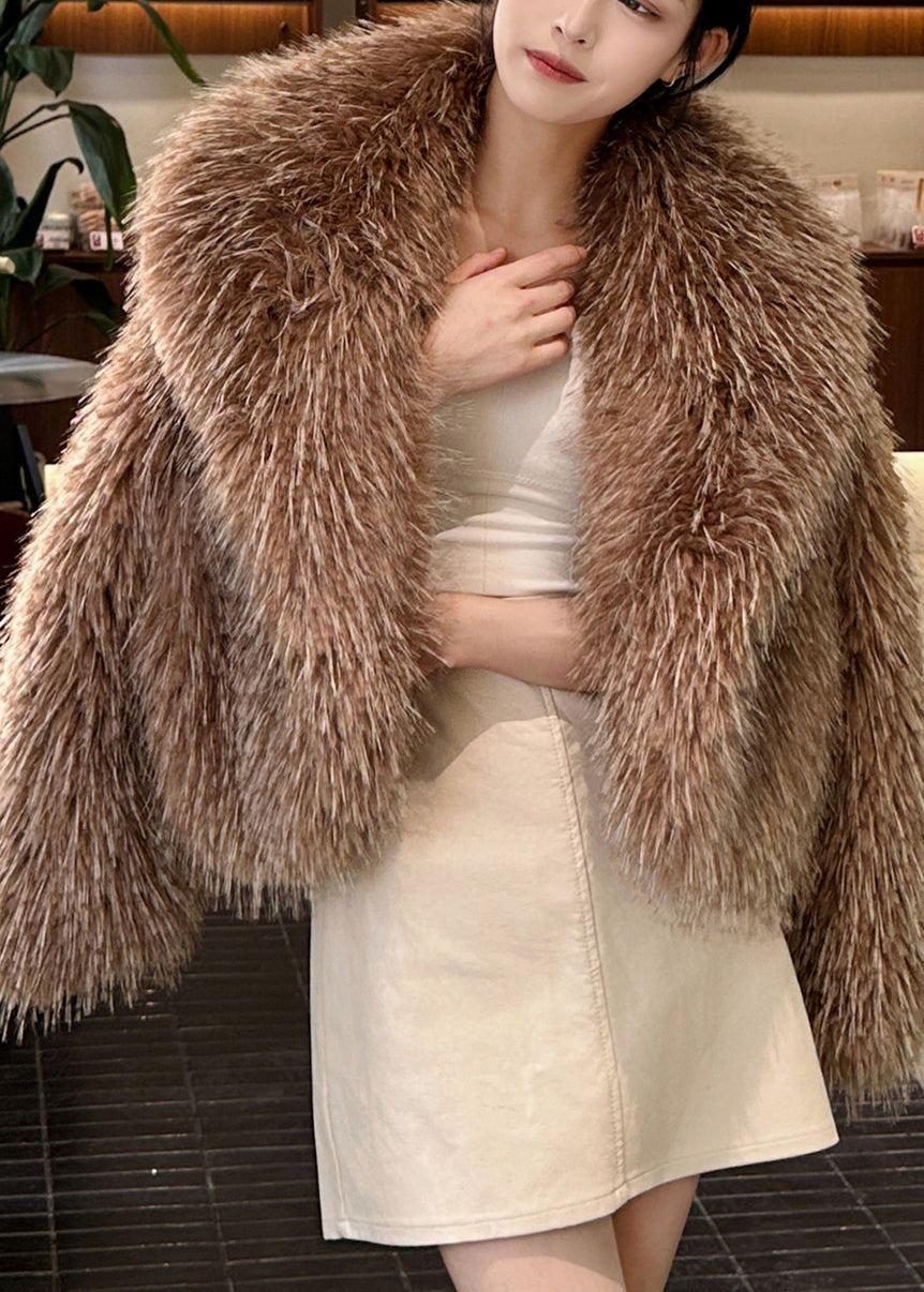 Classic Vintage & Enduringly Stylish Coat