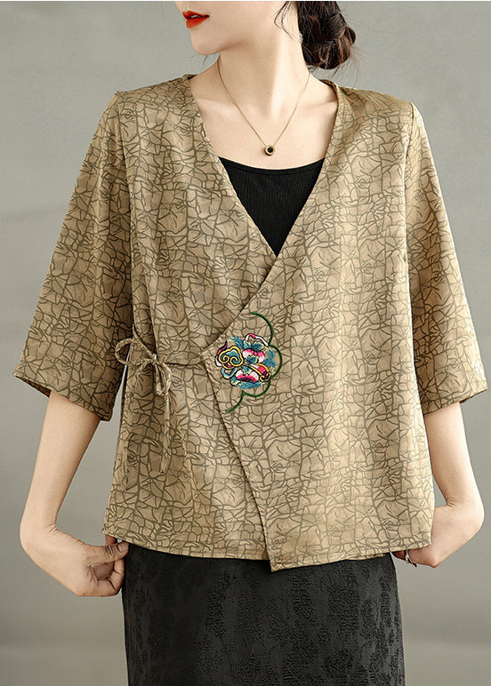 Effortlessly Elegant Blouse with a Timeless Design