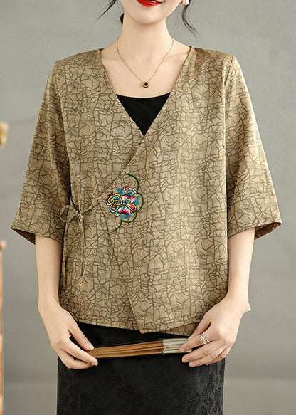 Effortlessly Elegant Blouse with a Timeless Design