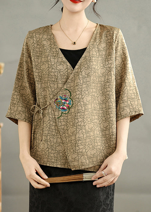 Effortlessly Elegant Blouse with a Timeless Design