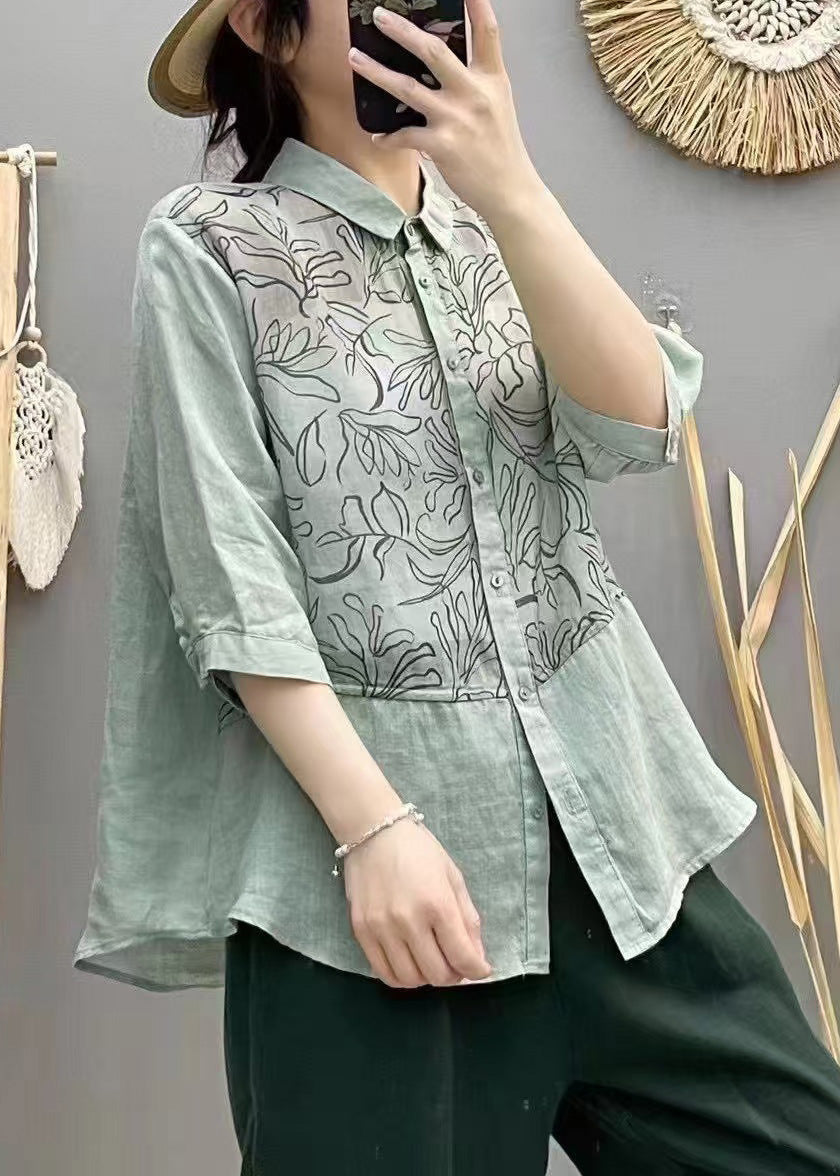 Effortlessly Elegant Top with a Timeless Design