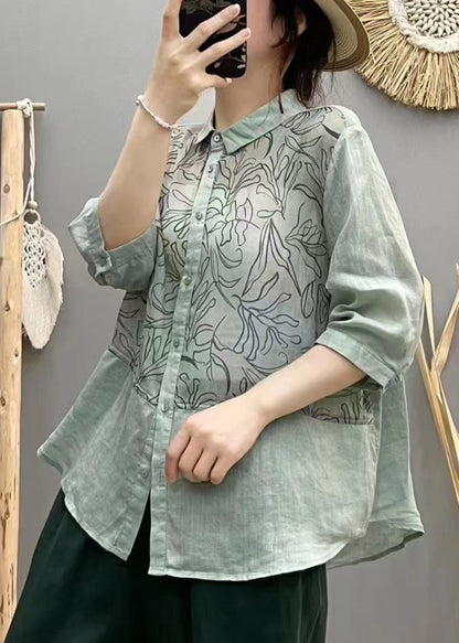 Effortlessly Elegant Top with a Timeless Design