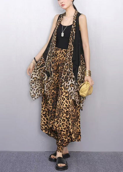Effortlessly Elegant Garment with a Timeless Design