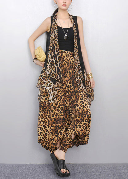 Effortlessly Elegant Garment with a Timeless Design