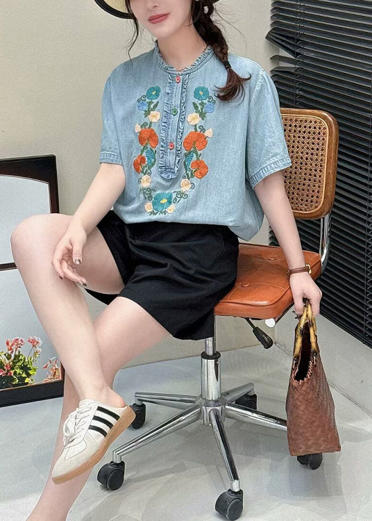 Effortlessly Elegant Blouse with a Timeless Design