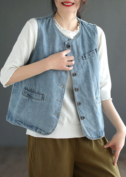 Beautifully Finished Coat in a Timeless Design