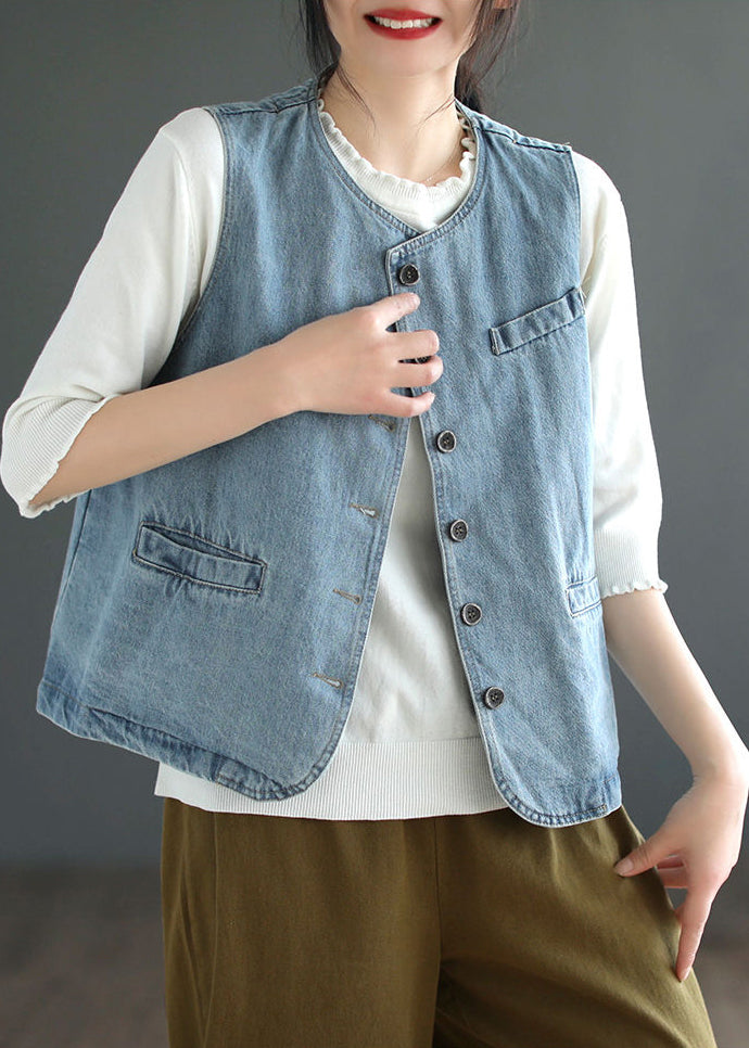 Beautifully Finished Coat in a Timeless Design