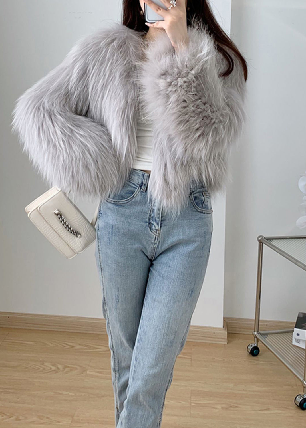 Well Tailored Coat with a Graceful Silhouette