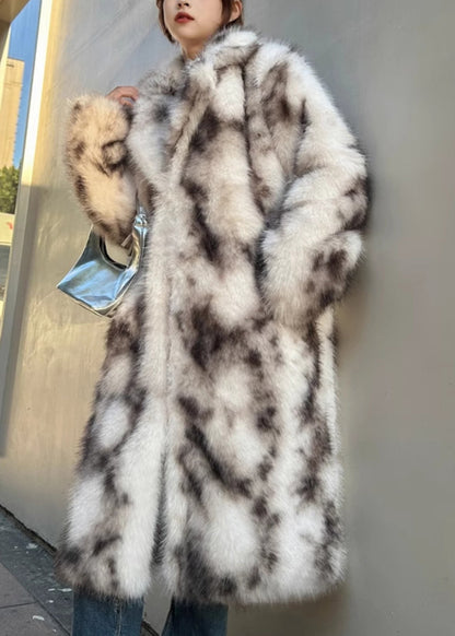 Elegantly Styled Coat for Everyday Wear