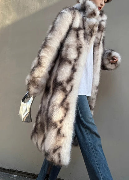 Elegantly Styled Coat for Everyday Wear
