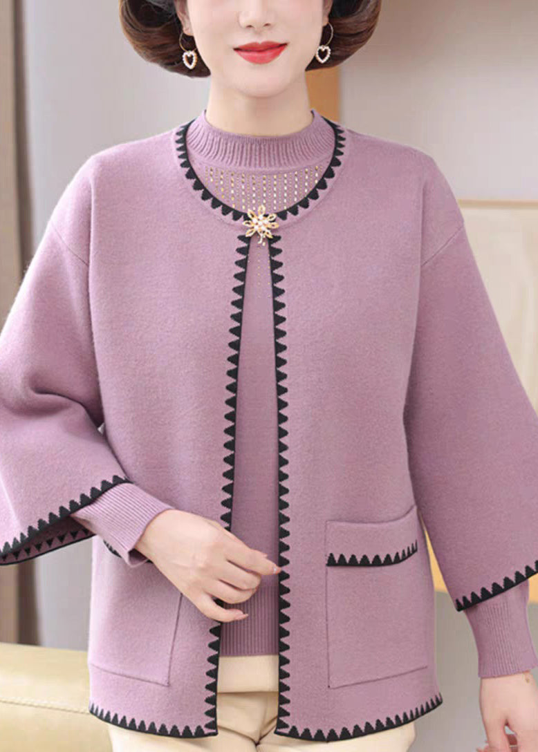 Well Tailored Sweater with a Graceful Silhouette