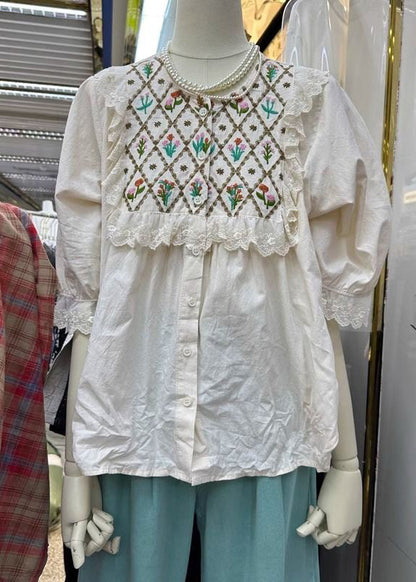 Effortlessly Elegant Shirt with a Timeless Design