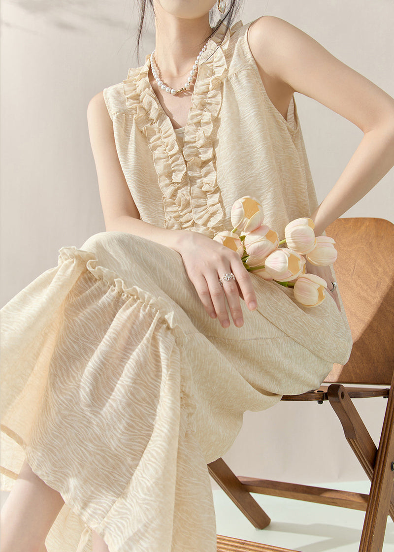 Gracefully Styled Garment for Any Occasion