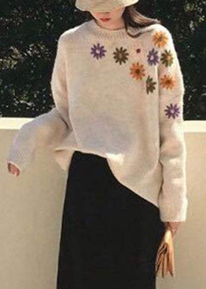 Effortlessly Elegant Sweater with a Timeless Design