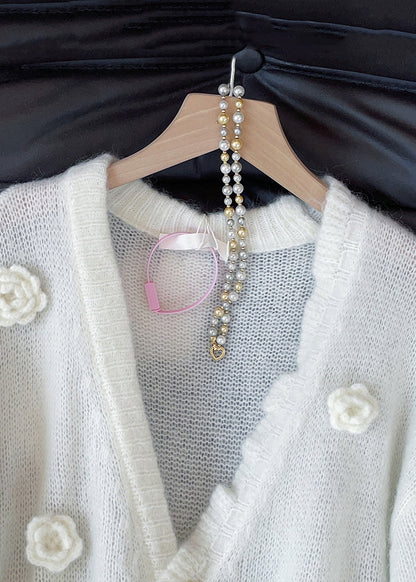 Well Tailored Cardigan with a Graceful Silhouette