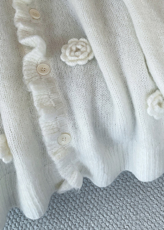 Well Tailored Cardigan with a Graceful Silhouette