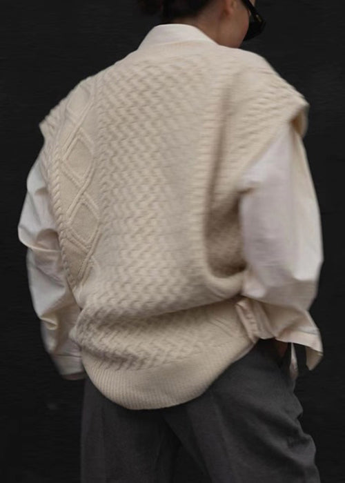 Elegantly Styled Coat for Everyday Wear