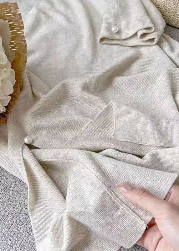 Well Tailored Top with a Graceful Silhouette