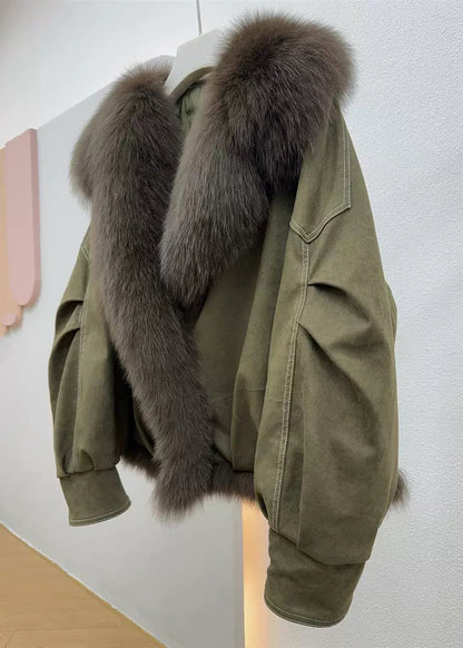 Effortlessly Elegant Coat with a Timeless Design