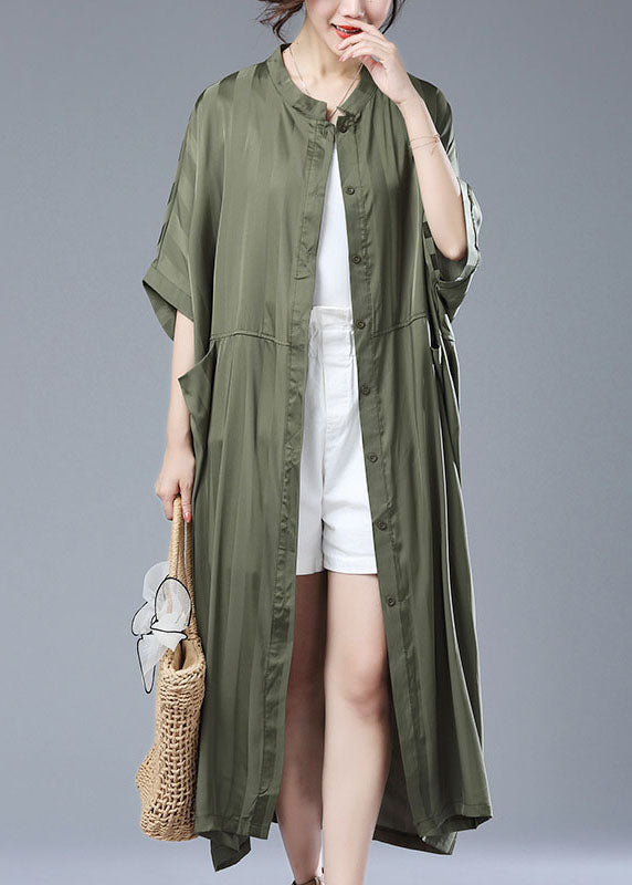 Well Tailored Coat with a Graceful Silhouette