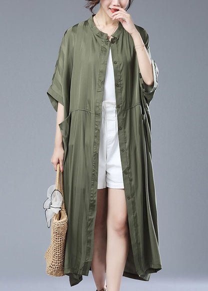 Well Tailored Coat with a Graceful Silhouette
