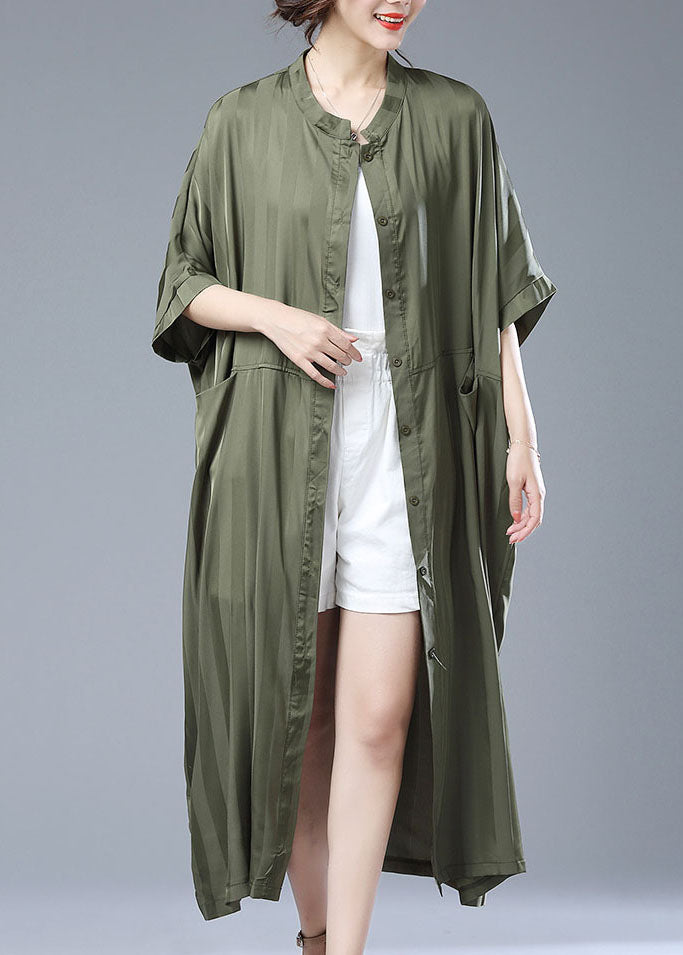 Well Tailored Coat with a Graceful Silhouette