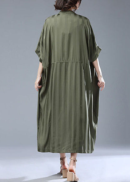 Well Tailored Coat with a Graceful Silhouette