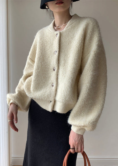 Classic Vintage Coat with a Flattering Fit