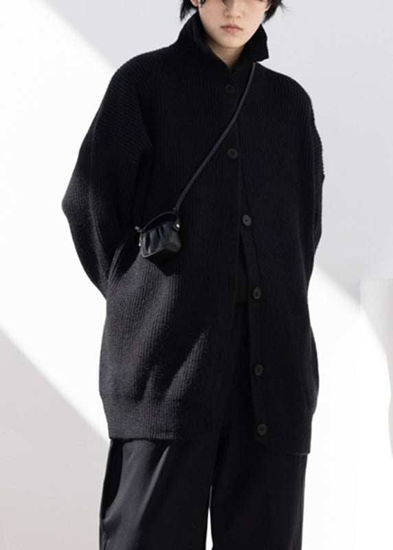 Well Tailored Cardigan with a Graceful Silhouette
