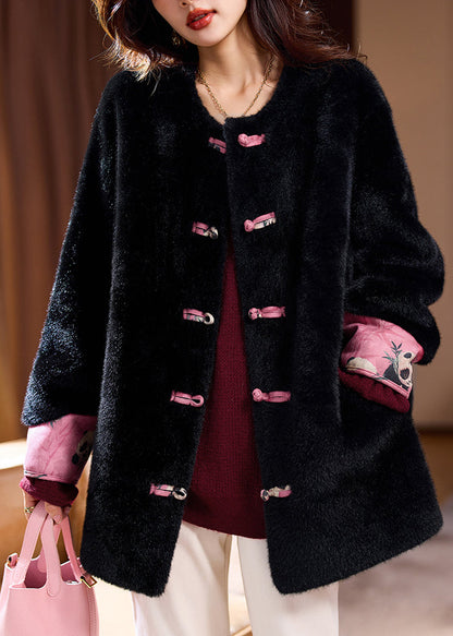 Well Tailored Coat with a Graceful Silhouette