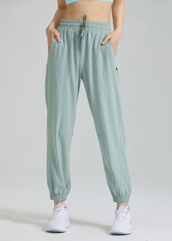 Classic Vintage Pants with a Flattering Fit