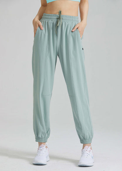 Classic Vintage Pants with a Flattering Fit