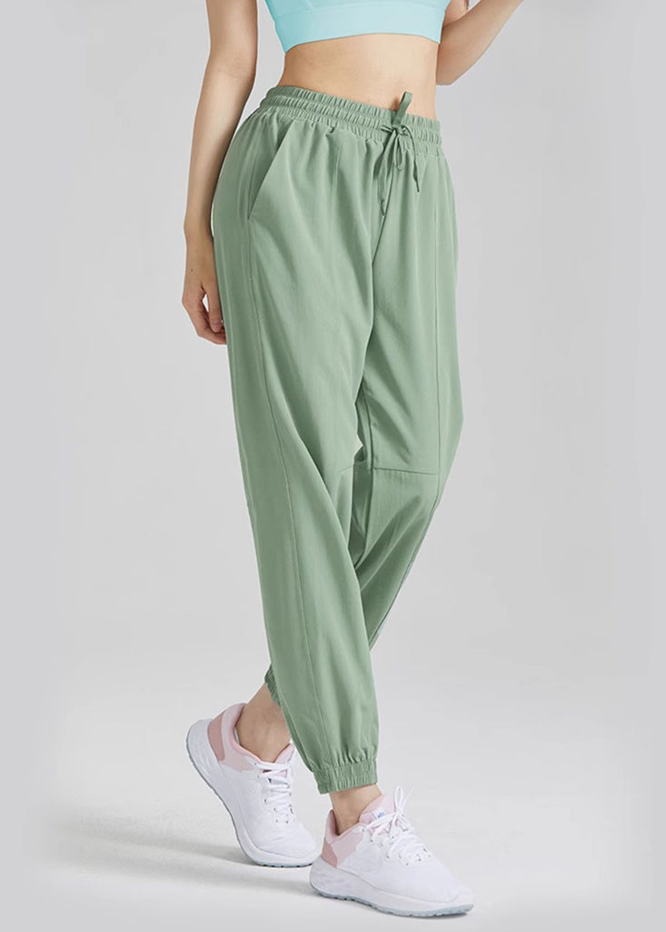 Classic Vintage Pants with a Flattering Fit