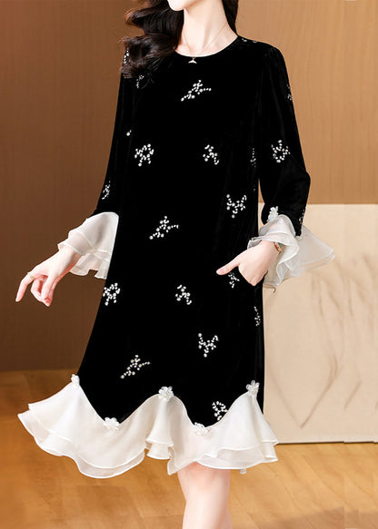 Effortlessly Elegant Dress with a Timeless Design