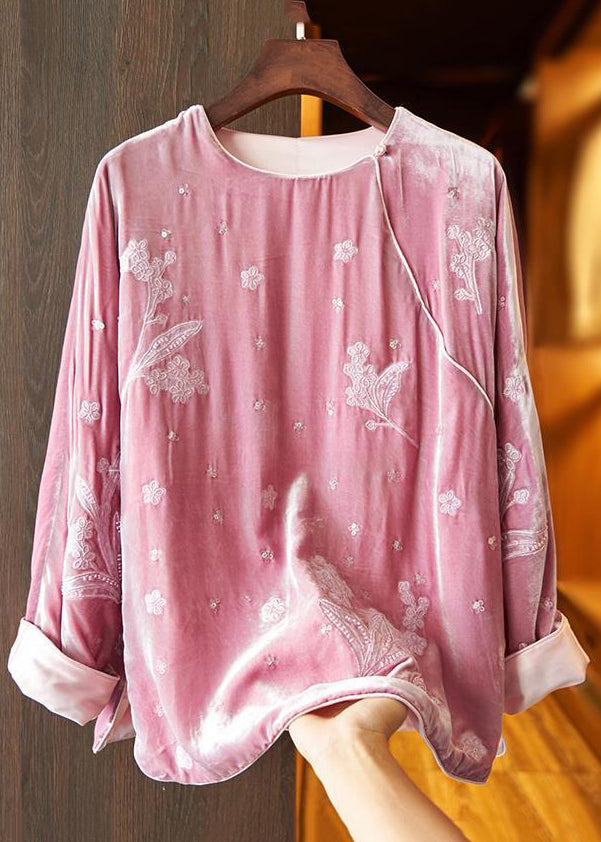 A Vintage Style Top with Delicate Timeless Details