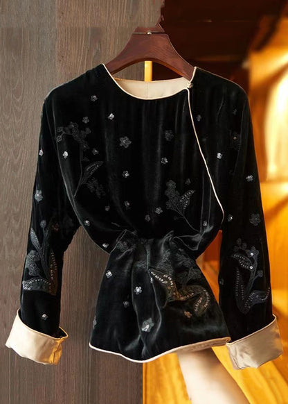 A Vintage Style Top with Delicate Timeless Details