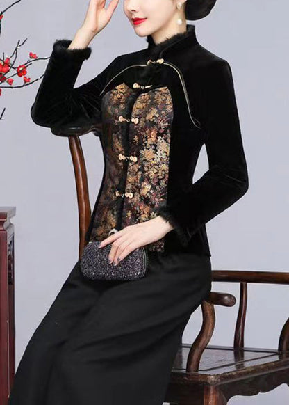 Beautifully Finished Coat in a Timeless Design