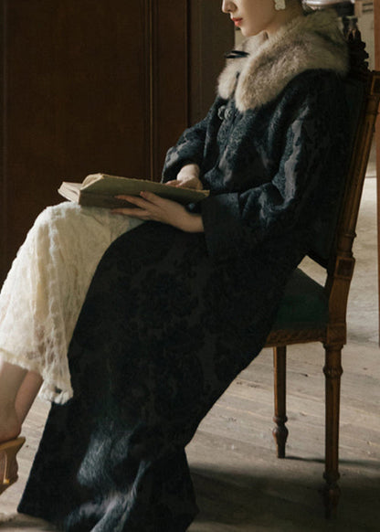 Effortlessly Elegant Coat with a Timeless Design