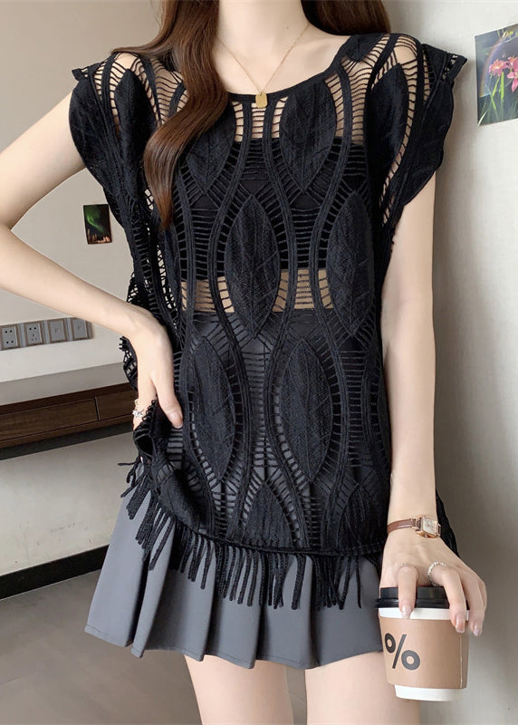 Effortlessly Elegant Garment with a Timeless Design