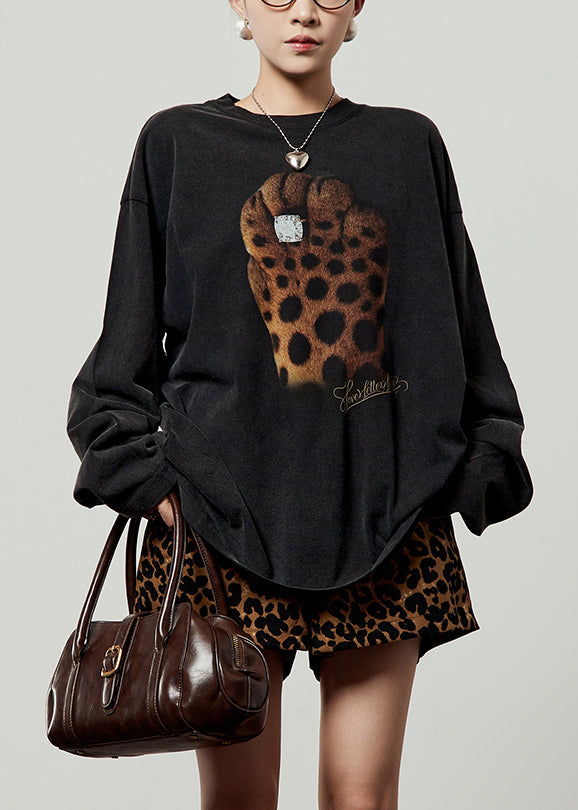 Classic Vintage Shirt with a Flattering Fit