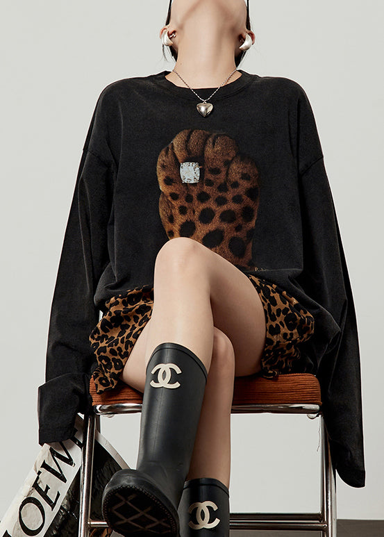 Classic Vintage Shirt with a Flattering Fit