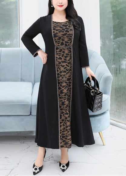 Classic Vintage Dress with a Flattering Fit