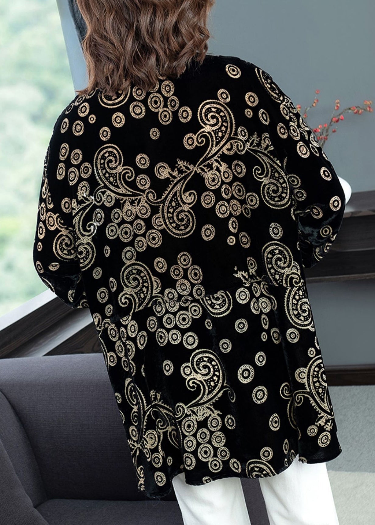 A Vintage Style Top with Delicate Timeless Details