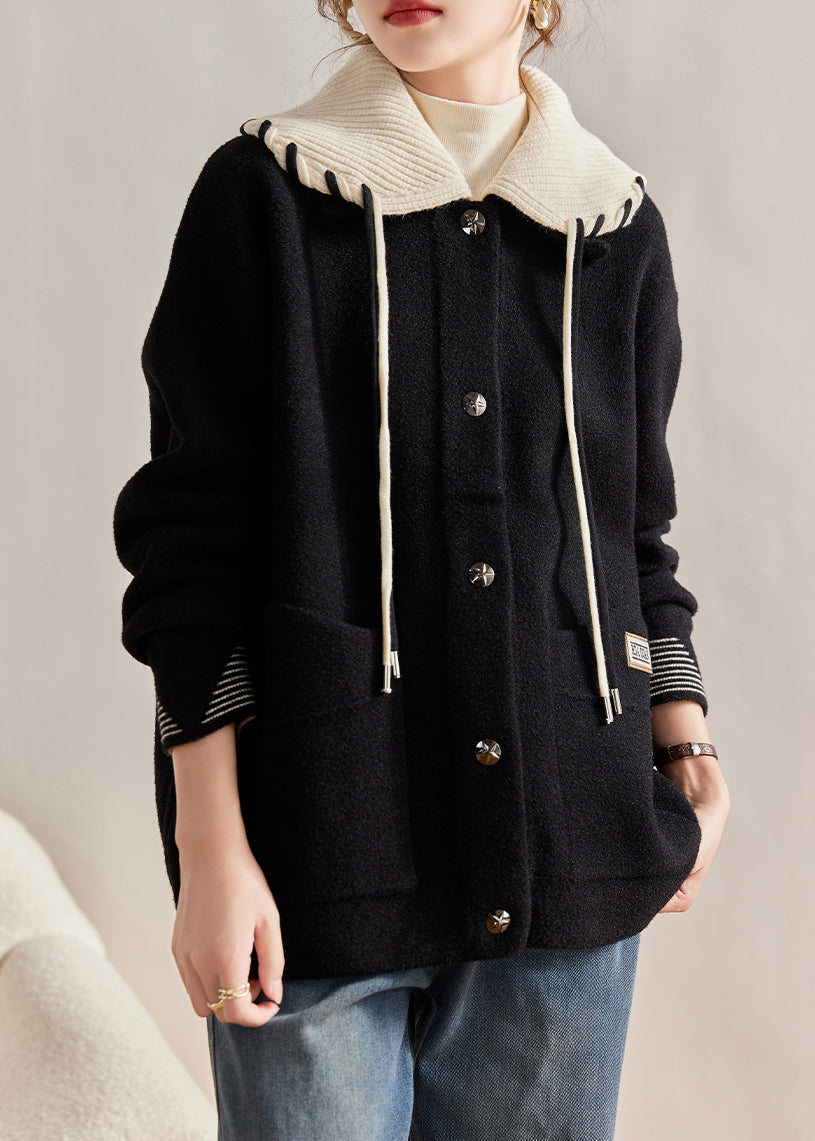 Effortlessly Elegant Coat with a Timeless Design