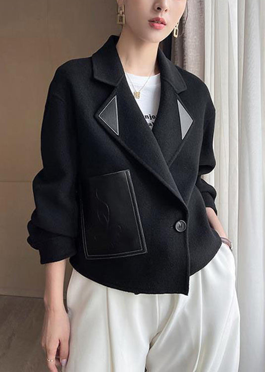 Effortlessly Elegant Coat with a Timeless Design