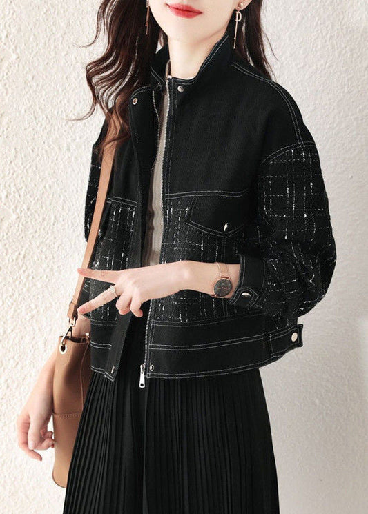 Well Tailored Coat with a Graceful Silhouette