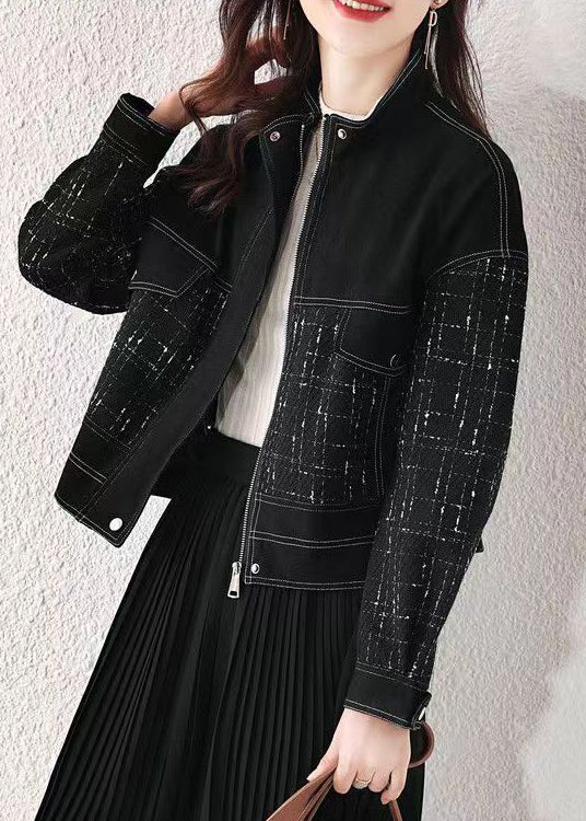 Well Tailored Coat with a Graceful Silhouette
