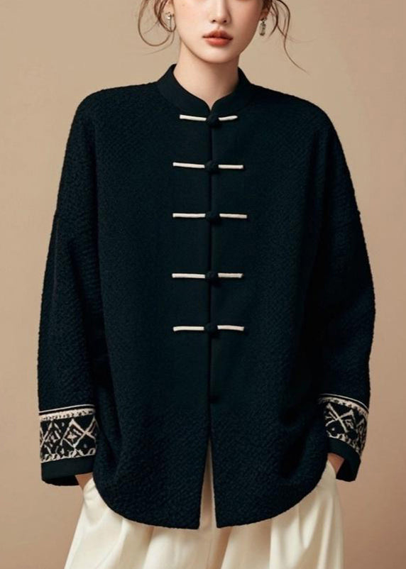 Elegantly Styled Coat for Everyday Wear